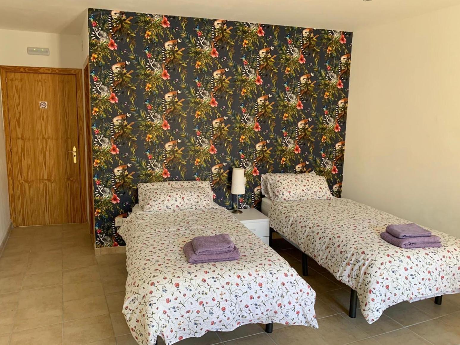 Hostal Casa Michaels Mora d'Ebre Bagian luar foto