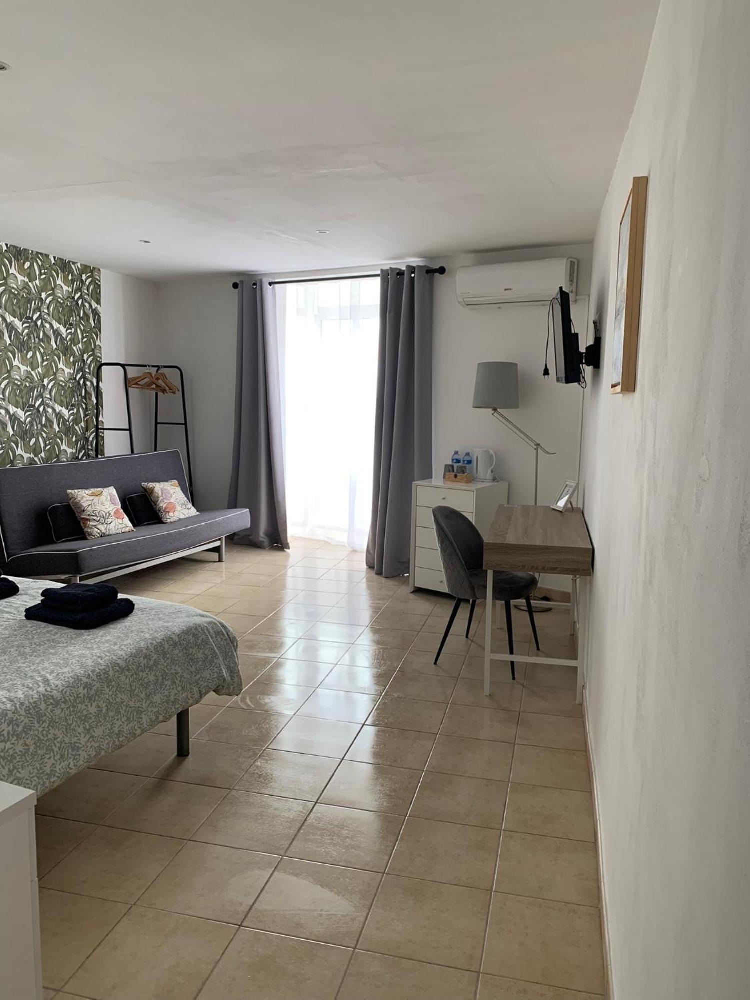 Hostal Casa Michaels Mora d'Ebre Bagian luar foto
